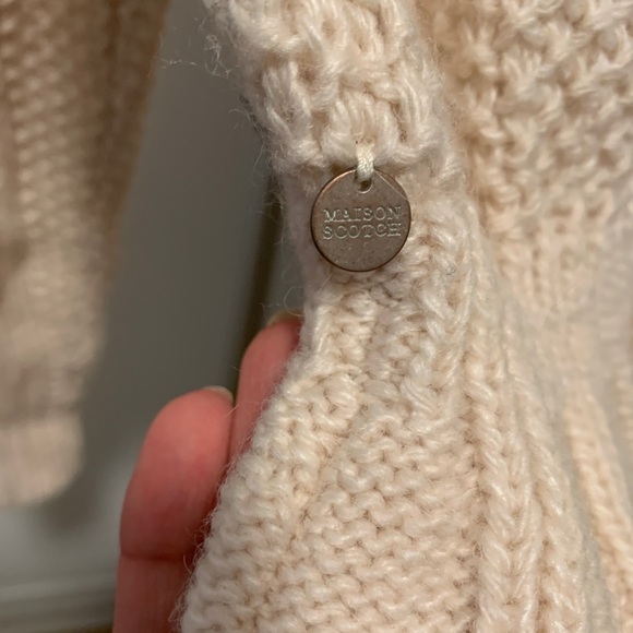 Cute white wool and polyester top - Picture 2 of 6